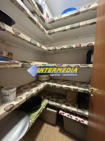 de-inchiriat-apartament-2-camere-mare-bloc-nou-dresing-camara-centru-ultracentral-32