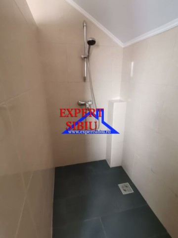 inchiriez-casa-individuala-4-camererenovatacu-garajzona-selimbar-14