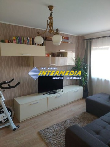 apartament-3-camere-decomandat-finisat-si-mobilat-etaj-2-zona-cetate-8