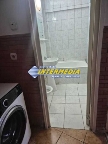 de-vanzare-apartament-2-camere-decomandat-cetate-etaj-intermediar-3