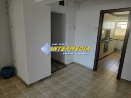 apartament-4-camere-decomandat-etaj-1-cetate-zona-bulevard-3