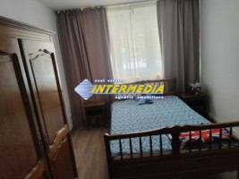 apartament-4-camere-decomandat-etaj-1-cetate-zona-bulevard-5