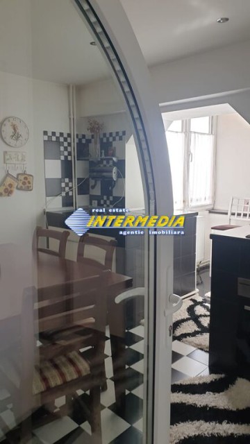 apartament-4-camere-de-inchiriat-alba-iulia-centru-cu-scara-interioara-7