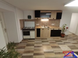 inchiriez-apartament-2-camerea-la-casa-renovat-zona-lazaret-6