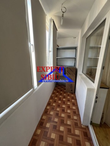 inchiriez-apartament-3-camererecent-renovatzona-turnisor-13