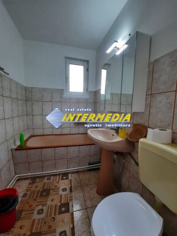 apartament-2-camere-de-inchiriat-in-alba-iulia-zona-centru-3