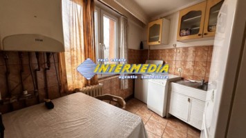 garsoniera-de-vanzare-28-mp-alba-iulia-mobilata-si-utilata-complet-zona-ampoi-1