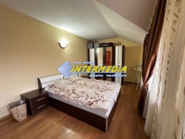 casa-in-centru-finisata-mobilata-utilata-complet-15