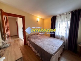 casa-in-centru-finisata-mobilata-utilata-complet-17