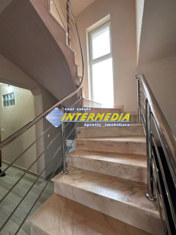 casa-in-centru-finisata-mobilata-utilata-complet-24