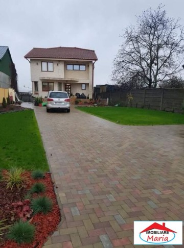 casa-cu-etaj-zona-dara-cu-teren-0