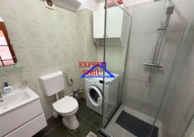 inchiriez-apartament-2-camere-semidecomandat-renovatzona-centrala-4