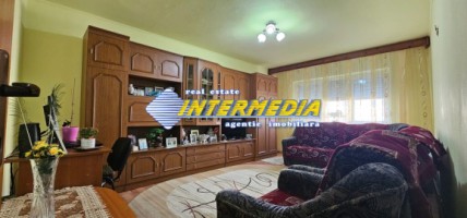 apartament-2-camere-decomandat-54-mp-etaj-2-cetate-stadion-1