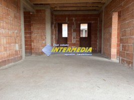 okazie-casa-noua-pe-un-nivel-la-rosu-cu-4-camere-380-mp-teren-si-toate-utilitatile-1