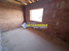 okazie-casa-noua-pe-un-nivel-la-rosu-cu-4-camere-380-mp-teren-si-toate-utilitatile-5