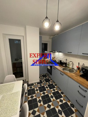 inchiriez-apartament-2-camere-decomandat-zona-turnisor-sibiu-4