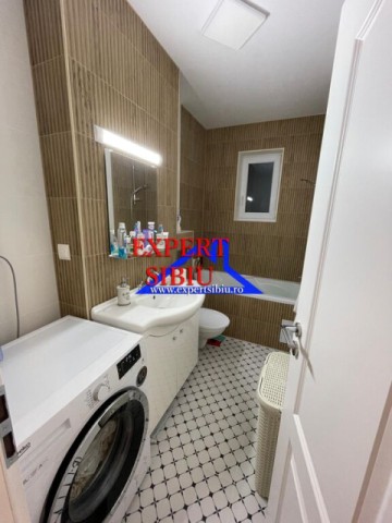 inchiriez-apartament-2-camere-decomandat-zona-turnisor-sibiu-5