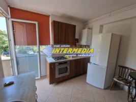 apartamemt-3-camere-decomandat-cetate-stadion-cu-balcon-parcare-mobilat-si-utilat-complet-7