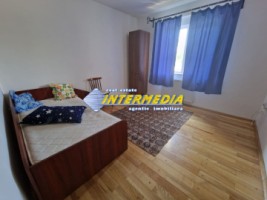 apartamemt-3-camere-decomandat-cetate-stadion-cu-balcon-parcare-mobilat-si-utilat-complet-6