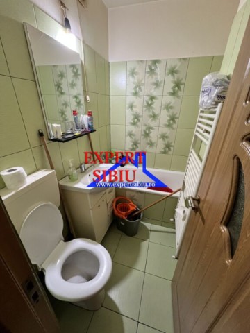 vand-apartament-2-camere-semidecomandatzona-calea-cisnadiei-4