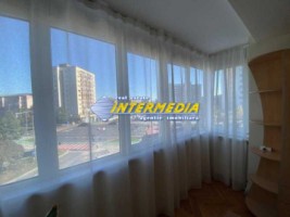 inchiriere-apartament-3-camere-renovat-cetate-bulevard-utilat-mobilat-complet-6