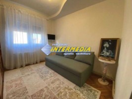 inchiriere-apartament-3-camere-renovat-cetate-bulevard-utilat-mobilat-complet-5