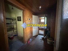 okazie-casa-4-camere-2-bai-2-bucatarii-anexe-garaj-curte-pavata-de-vanzare-in-alba-iulia-zona-centru-21