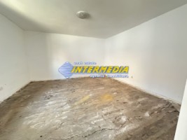 okazie-casa-4-camere-2-bai-2-bucatarii-anexe-garaj-curte-pavata-de-vanzare-in-alba-iulia-zona-centru-30