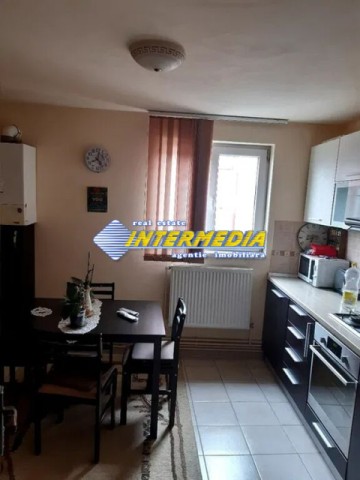 apartament-3-camere-finisat-de-vanzare-in-cetate-etaj-3-5