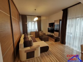 inchiriez-apartament-3-camere-recent-renovat-zona-strand-0