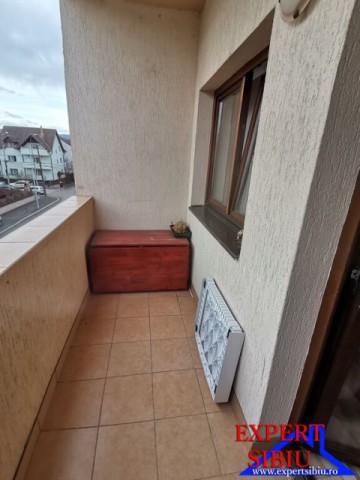 inchiriez-apartament-3-camere-recent-renovat-zona-strand-12