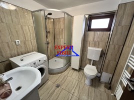 inchiriez-apartament-4-camere-spatiosrecent-renovat-zona-turnisor-5