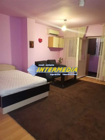 garsoniera-30-mp-de-vanzare-in-cetate-zona-spital-mobilata-1