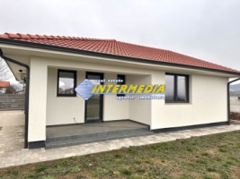 casa-individuala-cu-3-camere-pe-un-nivel-353-mp-teren-alba-iulia-9
