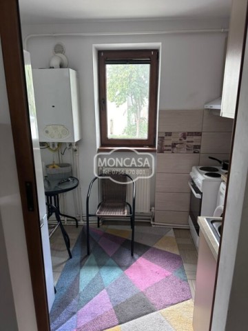 apartament-2-camere-zona-scoala-7-etaj-1-0