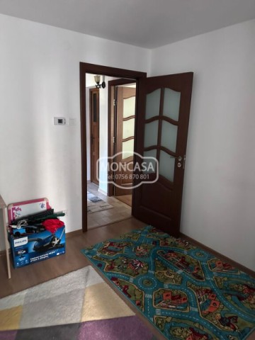 apartament-2-camere-zona-scoala-7-etaj-1-8