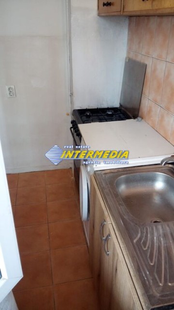 inchiriere-garsoniera-30-mp-cetate-mobilata-utilata-complet-2