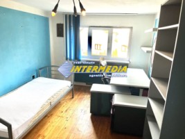 casa-pentru-muncitori-cu-4-camere-de-inchiriat-zona-centru-5