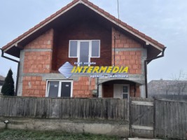 casa-noua-la-rosu-teren-1000-mp-toate-utilitatile-cu-pivnita-0
