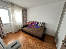 inchiriez-apartament-3-camere-decomandatrenovatzona-mihai-viteazul-6