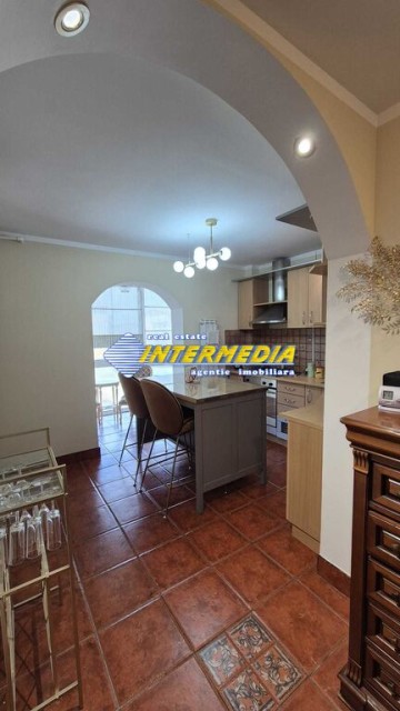 vanzare-apartament-3-camere-decomandat-tolstoi-etaj-34-mobilat-utilat-2