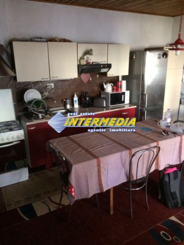 casa-noua-de-vanzare-pem-cu-3000-mp-teren-in-zona-ciugud-8