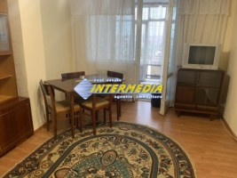 3-camere-decomandat-in-cetate-mobilat-si-utilat-de-inchiriat-7