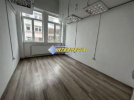 spatiu-de-inchiriat-in-centru-finante-finisat-complet-4