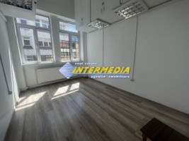 spatiu-de-inchiriat-in-centru-zona-finante-in-suprafata-de-25-mp-finisat-complet-1