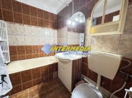 apartament-3-camere-decomandat-68-mp-2-bai-balcon-pivnita-cetate-mercur-mobila-complet-7