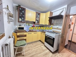 apartament-3-camere-decomandat-68-mp-2-bai-balcon-pivnita-cetate-mercur-mobila-complet-17