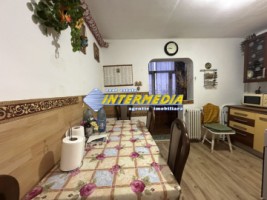 apartament-3-camere-decomandat-68-mp-2-bai-balcon-pivnita-cetate-mercur-mobila-complet-18