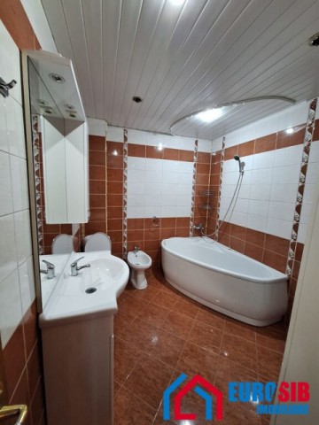 apartament-cu-2-camere-decomandat-in-sibiu-zona-strand-2