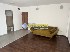 apartament-cu-3-camere-2-bai-de-inchiriat-in-centru-zona-primariei-alba-iulia-2